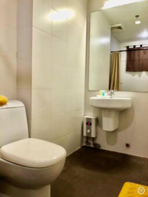 Kl Tower Studio Legazpi Village, Makati Near Greenbelt & Aim Makati Manila Esterno foto
